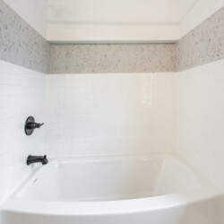 Tub surround, DC